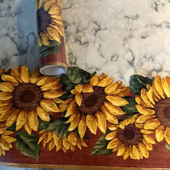 Decorative SUNFLOWER WALLPAPER BORDER FOUR brand new rolls of 5 yards each. - Picture 5 of 5